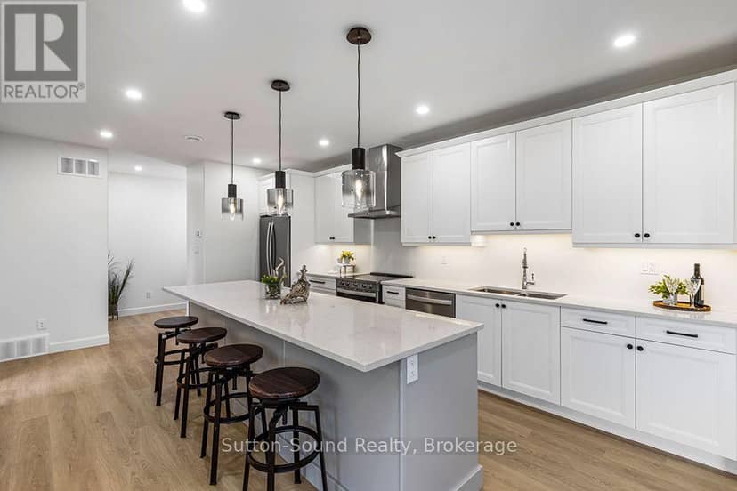 203 - 535 Issac Street — photo 6 of 21