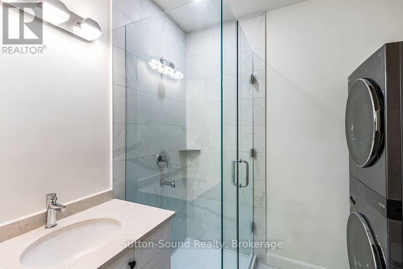 202 - 535 Issac Street — photo 12 of 20