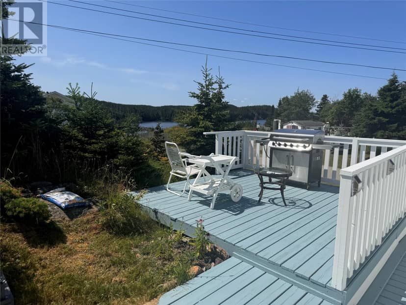 22 Hillview Drive — photo 9 of 29