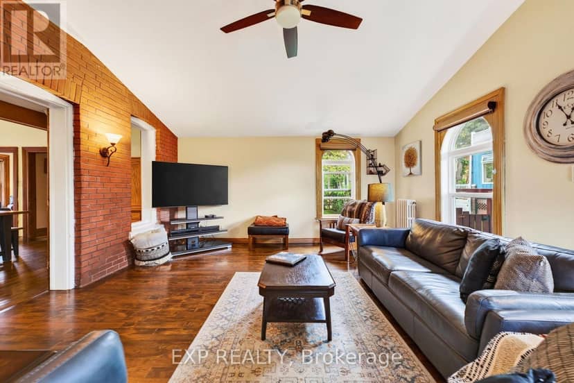 414 Osborne Street — photo 21 of 40