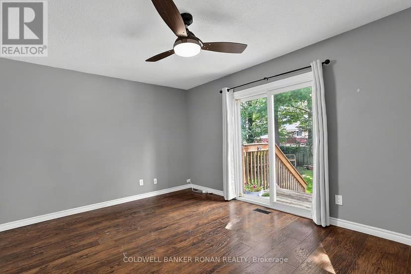 8 McCarthy Crescent — photo 18 of 40