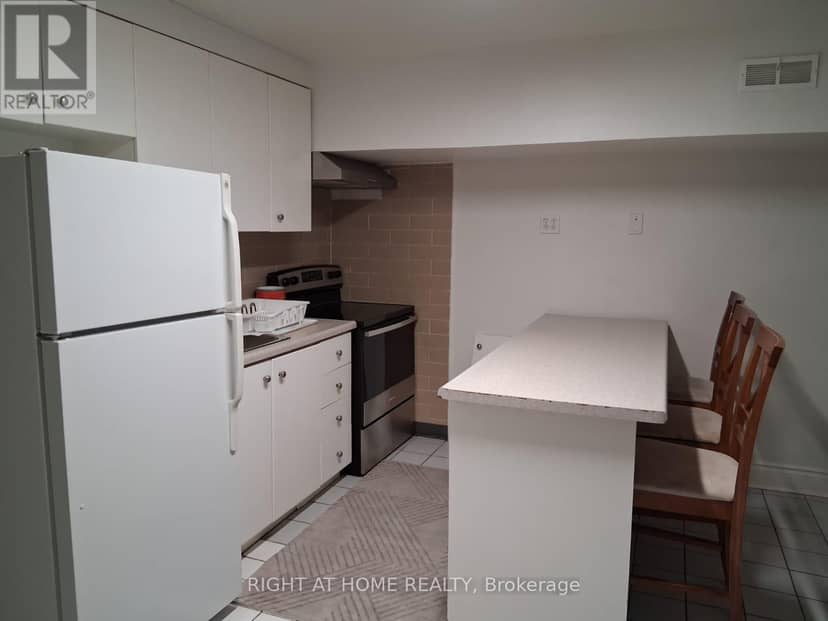 553 Rogers Road — photo 9 of 30