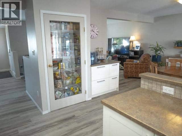 120 Seine Square — photo 6 of 29