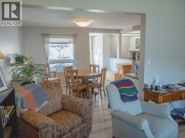 120 Seine Square — photo 9 of 29