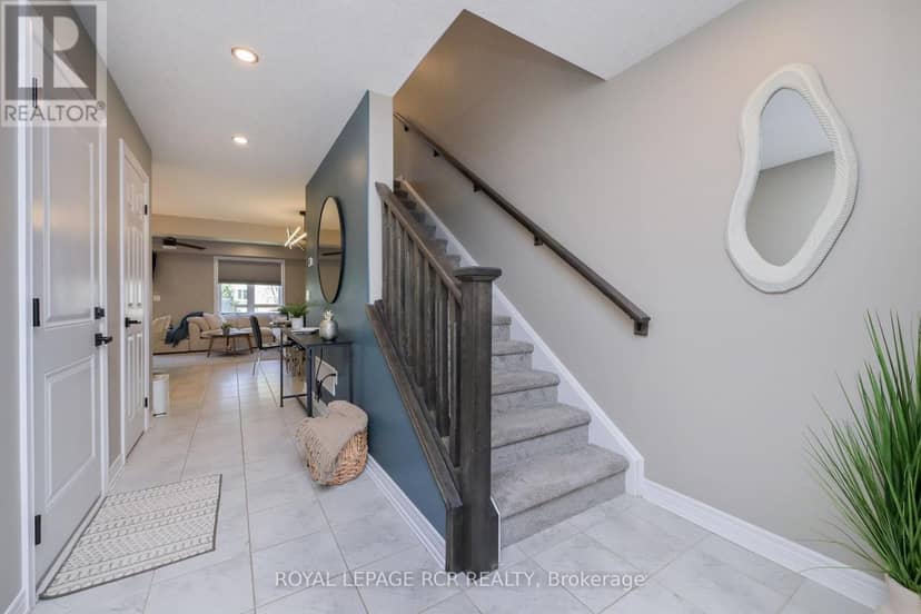 106 Mullin Street E — photo 15 of 30