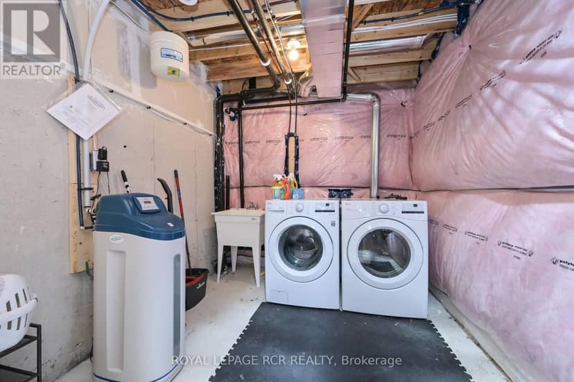 106 Mullin Street E — photo 25 of 30