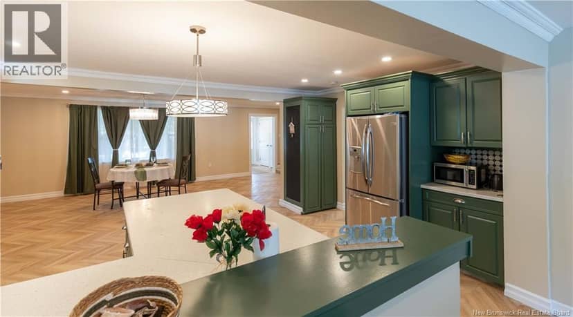 5 Esdale Drive — photo 13 of 35