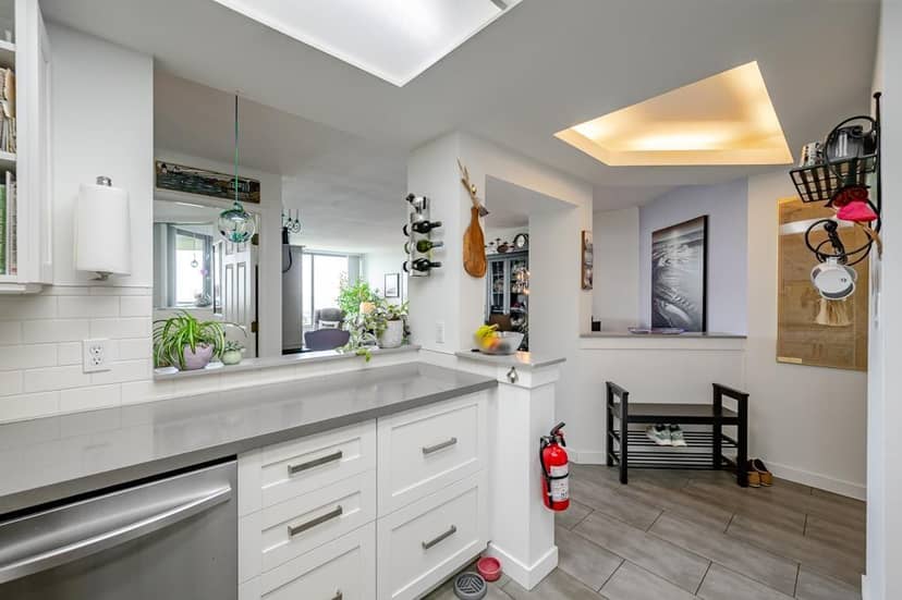 1503 13353 108 AVENUE, Surrey, photo 3