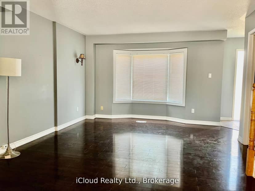 40 Glenashton Drive — photo 12 of 25