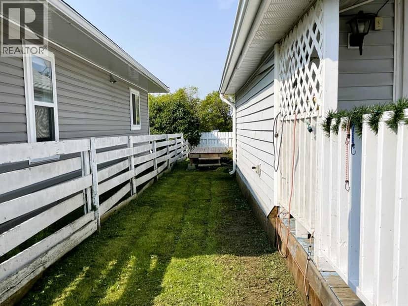 10713 111 Street — photo 36 of 38