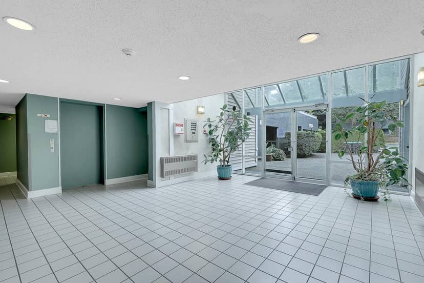 205 9644 134 STREET, Surrey, photo 4