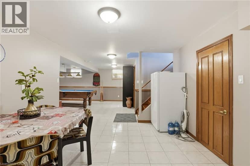 32 HIGHBURY Drive — photo 32 of 40