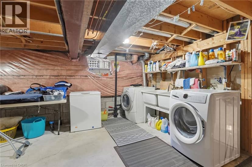 32 HIGHBURY Drive — photo 33 of 40