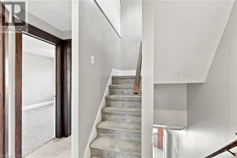 570 CANNON Street E — photo 21 of 40