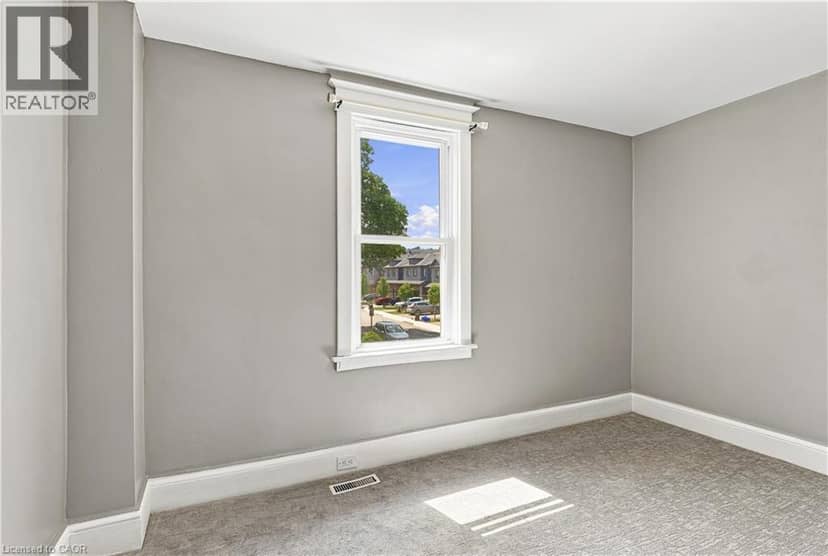570 CANNON Street E — photo 23 of 40