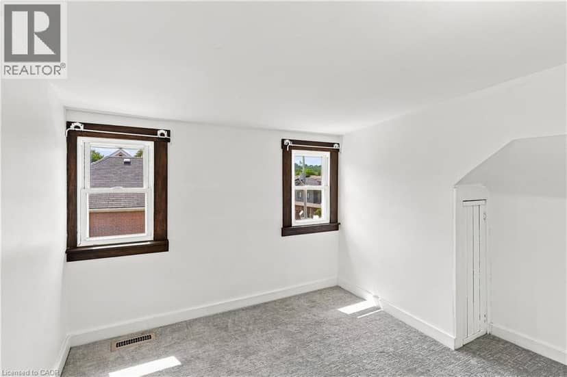 570 CANNON Street E — photo 31 of 40