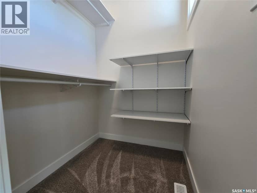 3 Kenney Crescent — photo 32 of 40