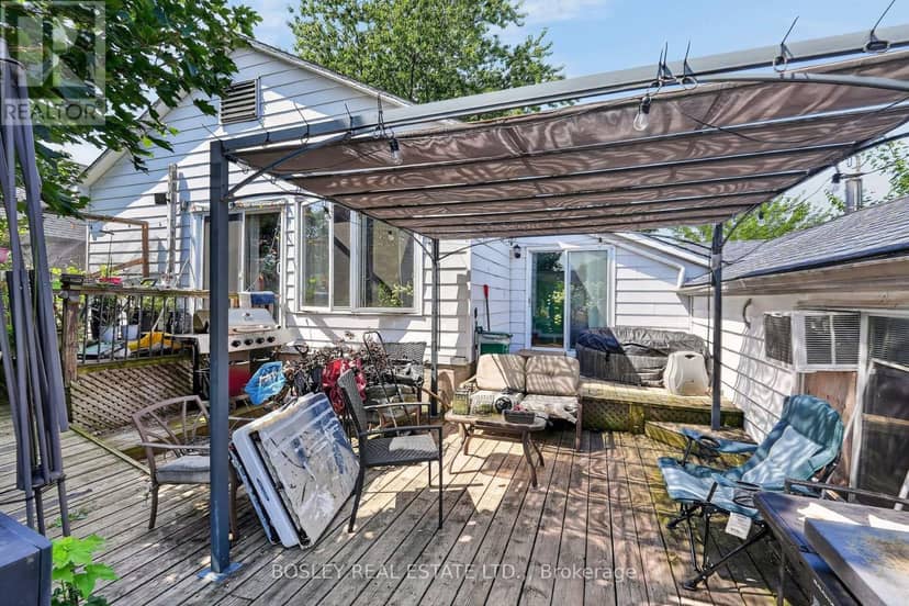 1339 Niagara Stone Road — photo 17 of 21