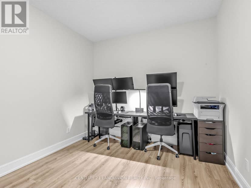 311B - 9600 Yonge Street — photo 20 of 34