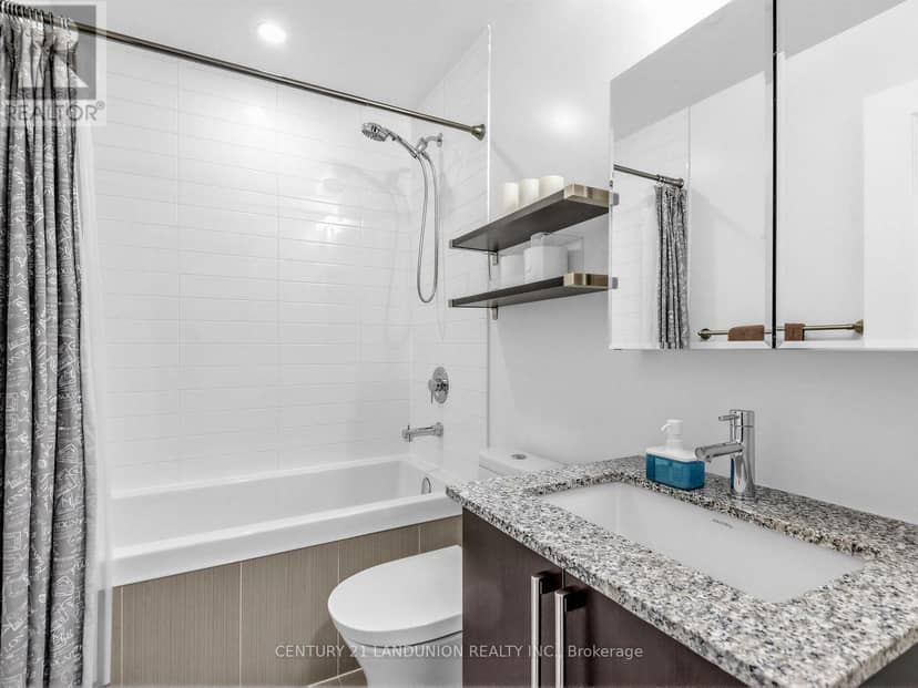 311B - 9600 Yonge Street — photo 22 of 34