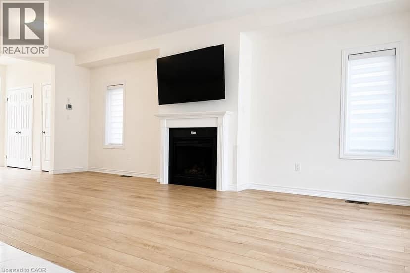 5 SLEETH Street, Brantford, photo 8