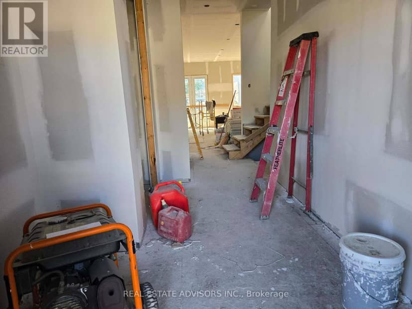 68B Laurel Avenue — photo 3 of 28