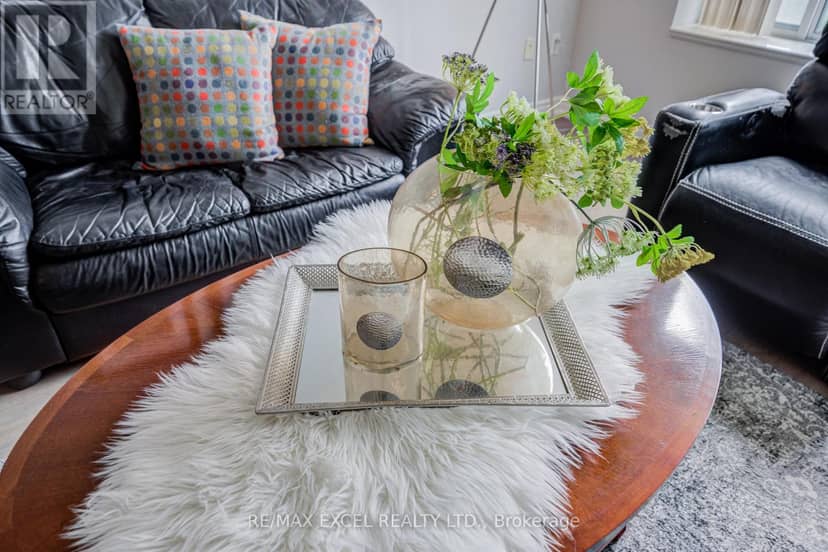 739 - 125 Omni Drive W — photo 16 of 40