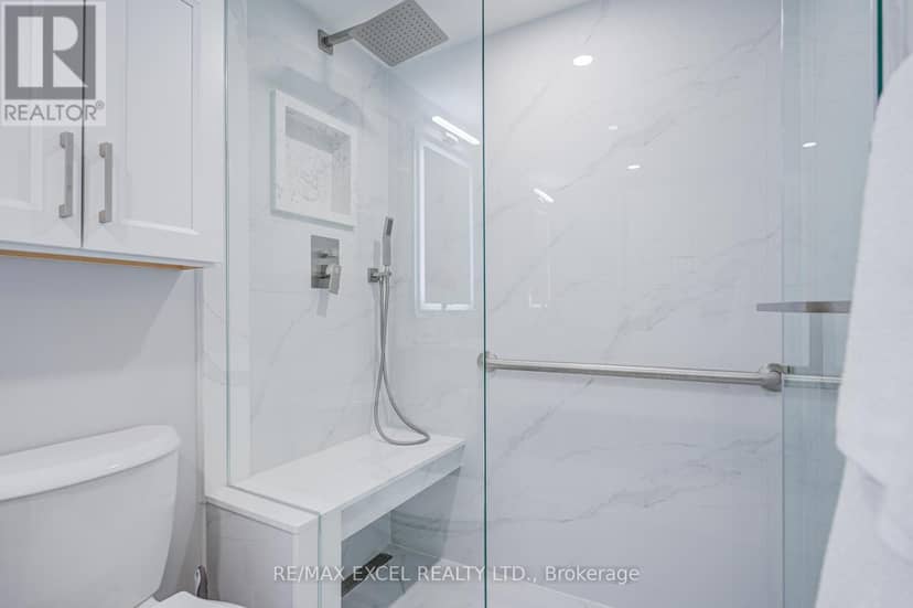 739 - 125 Omni Drive W — photo 26 of 40