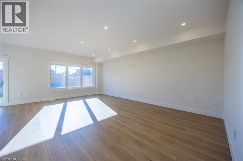 111 AMBER Street — photo 10 of 35