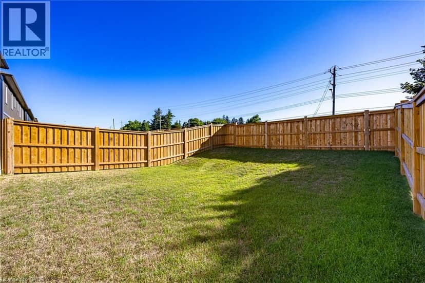111 AMBER Street — photo 4 of 35