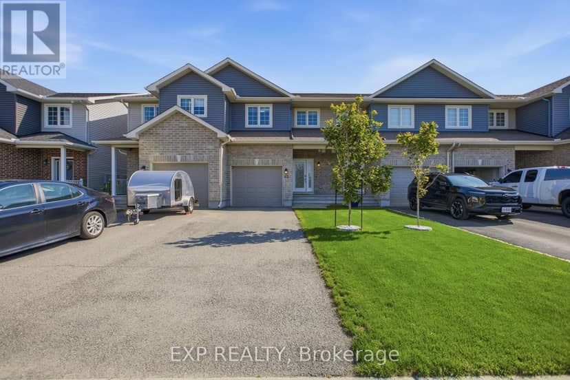 42 Vimy Ridge Crescent — photo 1 of 29