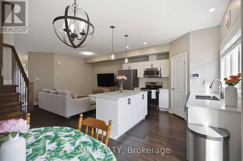 42 Vimy Ridge Crescent — photo 13 of 29