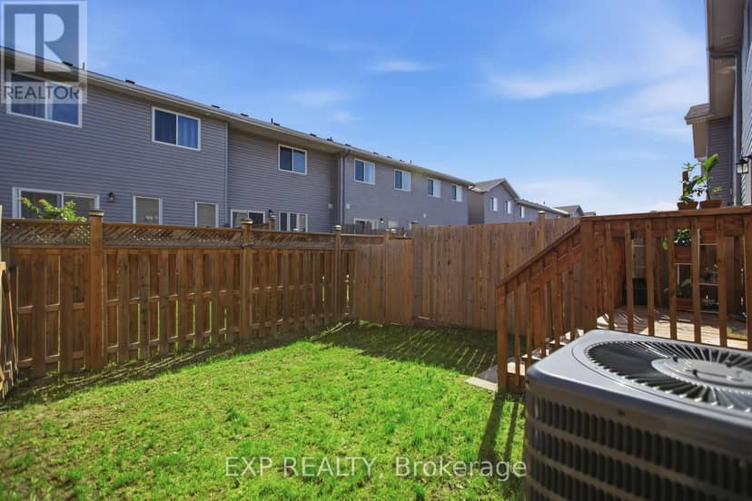 42 Vimy Ridge Crescent — photo 22 of 29