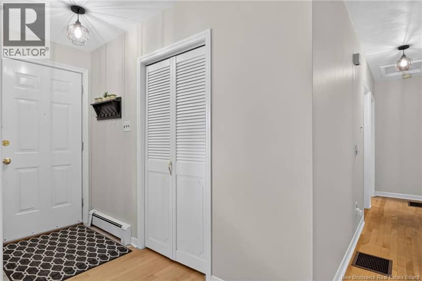 55 Lindsay Street — photo 10 of 32