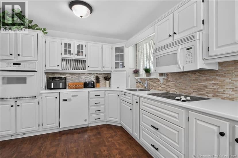 55 Lindsay Street — photo 15 of 32