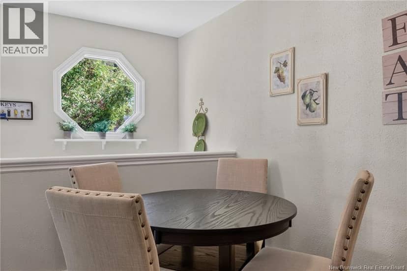 55 Lindsay Street — photo 17 of 32