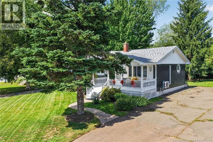 55 Lindsay Street — photo 3 of 32