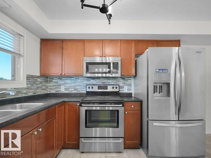 #206 260 Lewis Estates Bv NW — photo 19 of 40