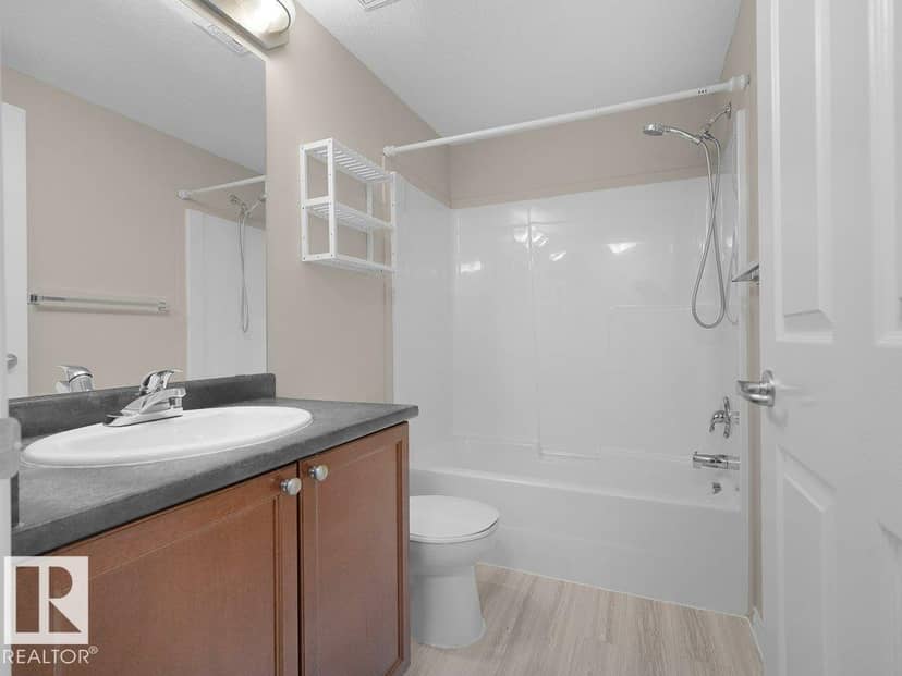 #206 260 Lewis Estates Bv NW — photo 21 of 40