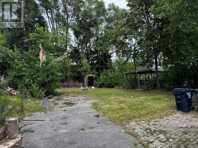 330 Horsham Avenue — photo 3 of 3