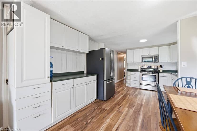 73 PARK Lane — photo 14 of 28