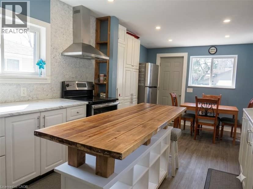 54 EDINBURGH Avenue — photo 3 of 20