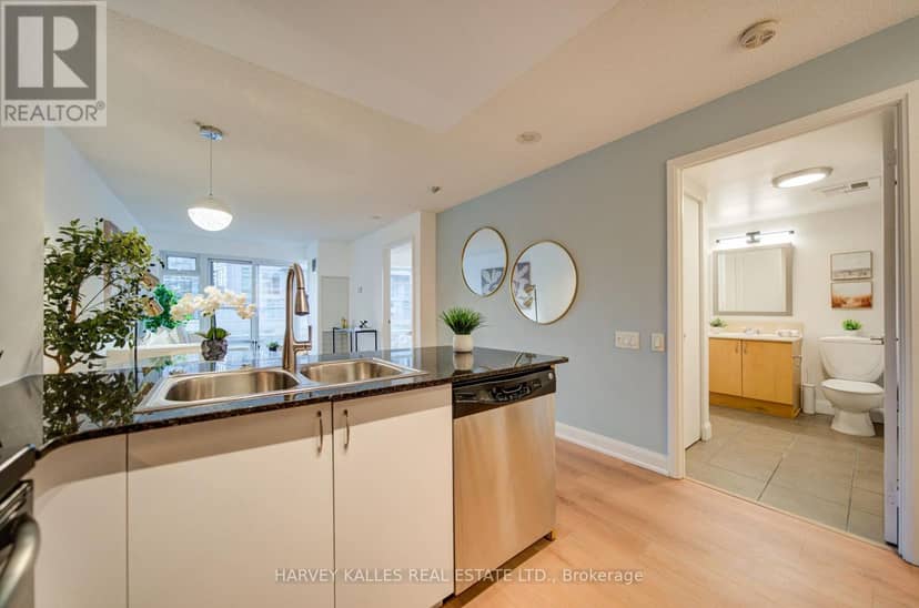 504 - 2191 Yonge Street — photo 18 of 40