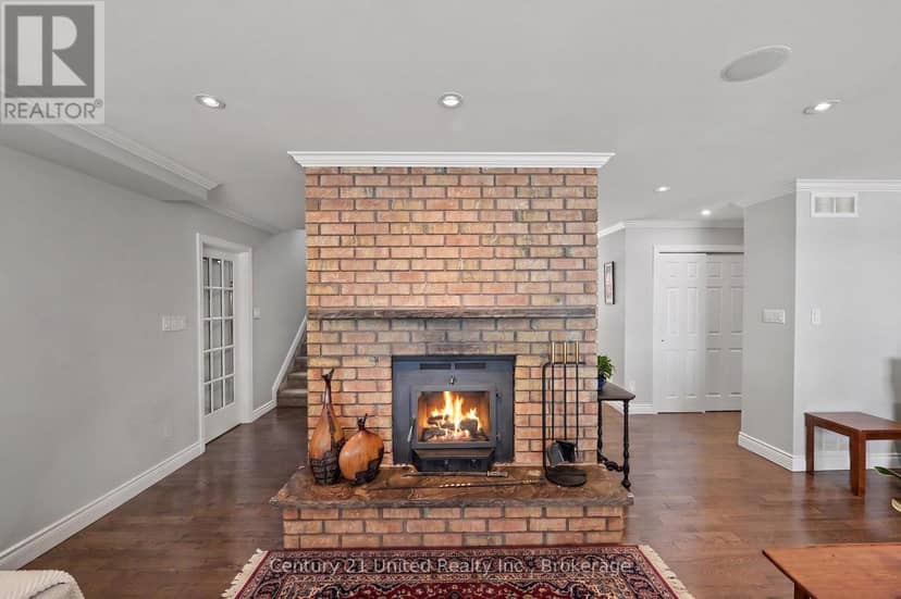 113 Sugarbush Crescent — photo 15 of 40