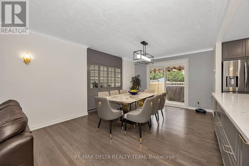 2350 Georgina Drive — photo 10 of 40