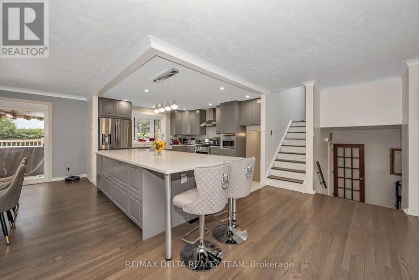 2350 Georgina Drive — photo 16 of 40