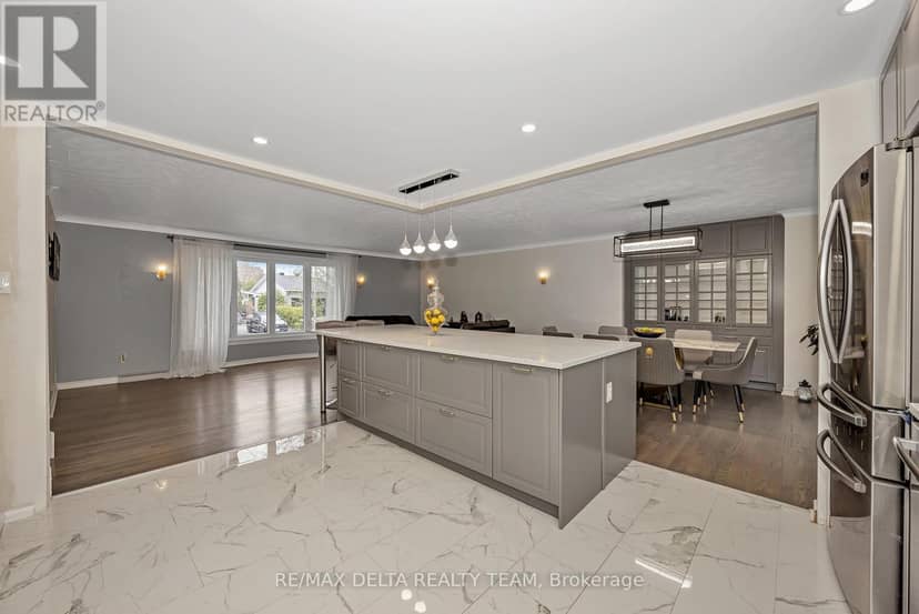 2350 Georgina Drive — photo 17 of 40