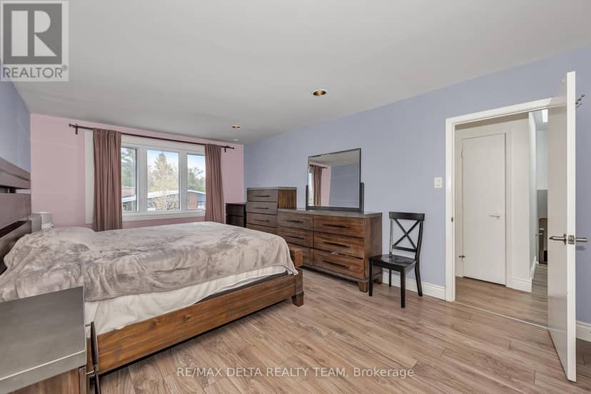 2350 Georgina Drive — photo 27 of 40
