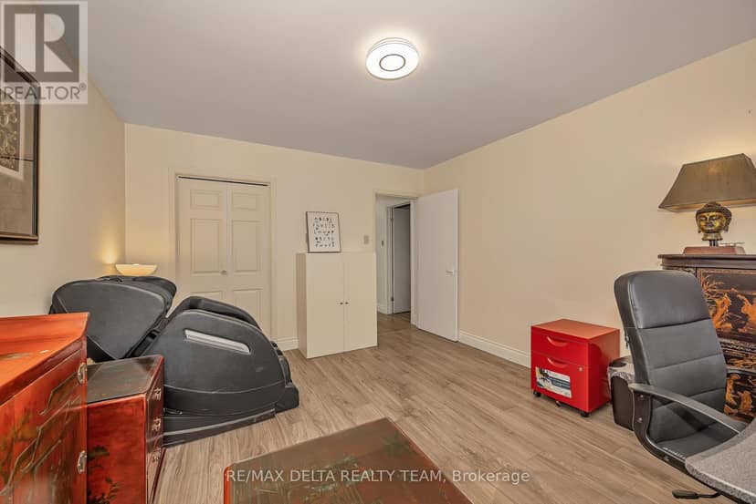 2350 Georgina Drive — photo 33 of 40