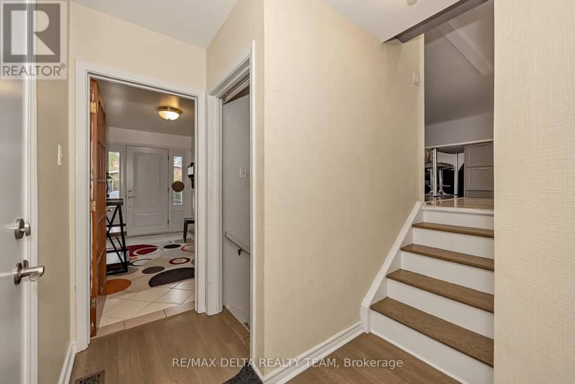 2350 Georgina Drive, Ottawa, photo 6